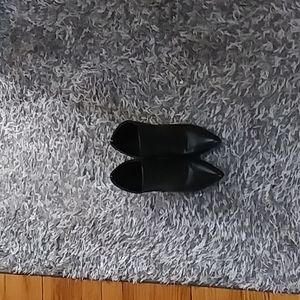 Shoes. Black. Size 6